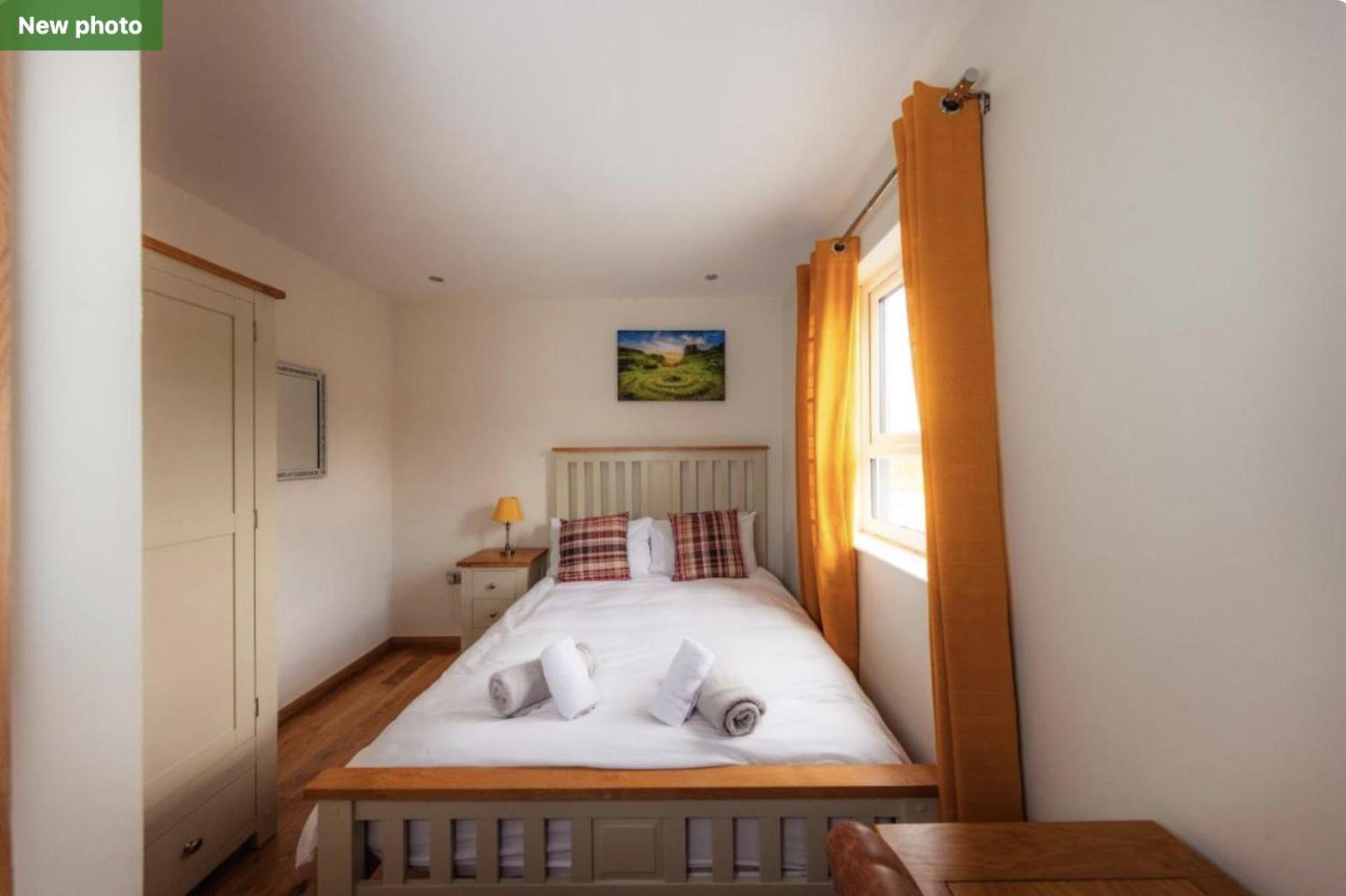 Luxury Cottage With Stunning Views Near Fairy Pools - School House 3 Carbost  Ngoại thất bức ảnh