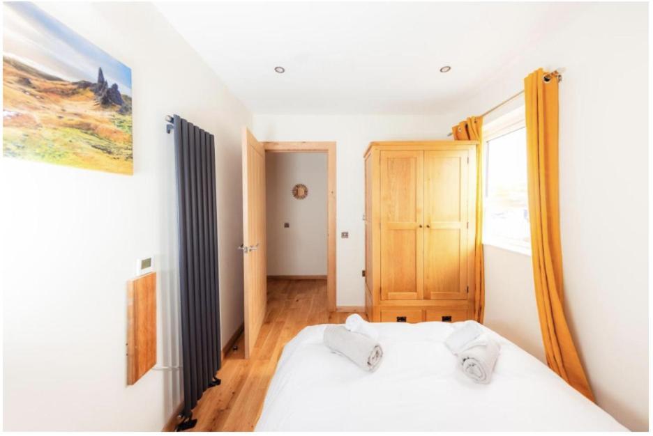 Luxury Cottage With Stunning Views Near Fairy Pools - School House 3 Carbost  Ngoại thất bức ảnh